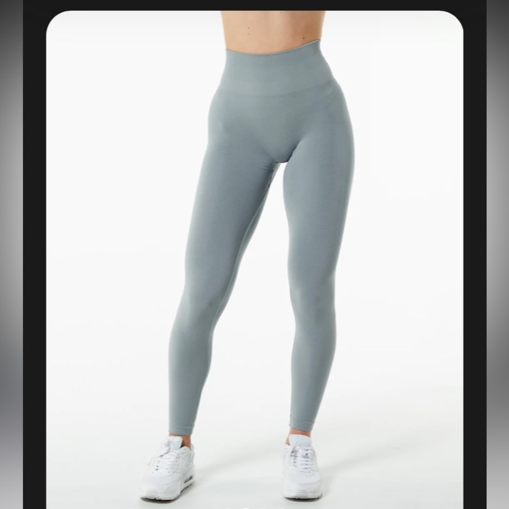 NWT alphalete amplify utility gray leggings
